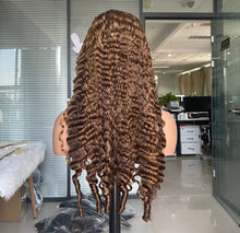 Load image into Gallery viewer, Highlight wig
